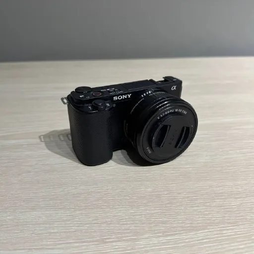 Sony ZV-E10 с китовым объективом