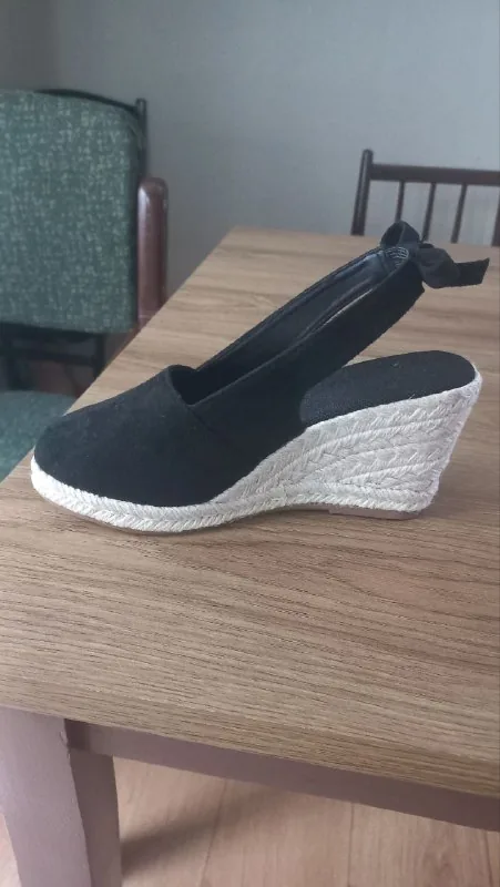 Женские босоножки 1