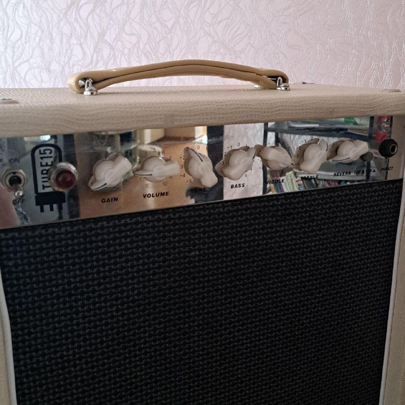 Ламповый комбик Harley Benton TUBE15 Celestion