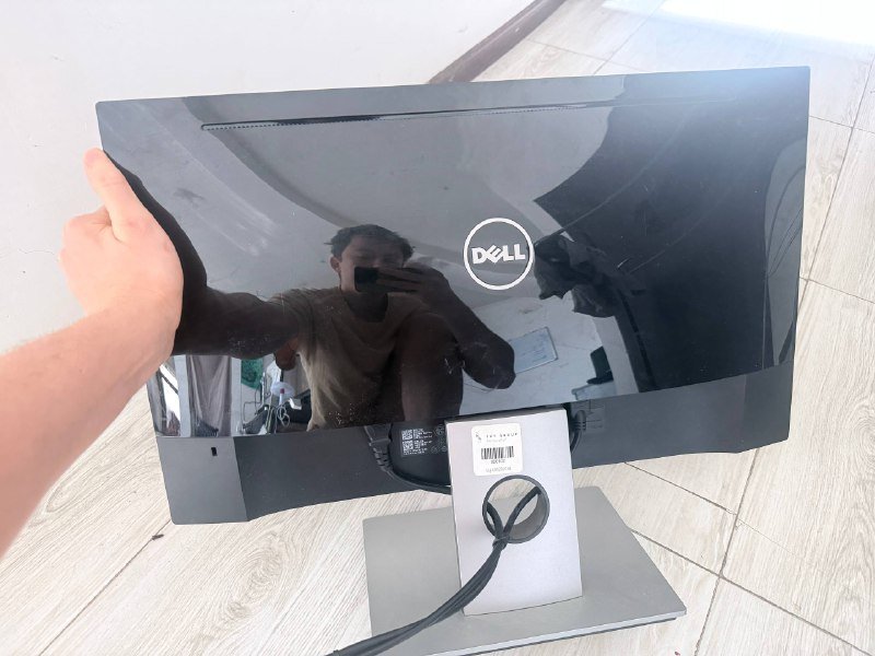 Офисный монитор DELL 1920x1080 Full HD HDMI 3
