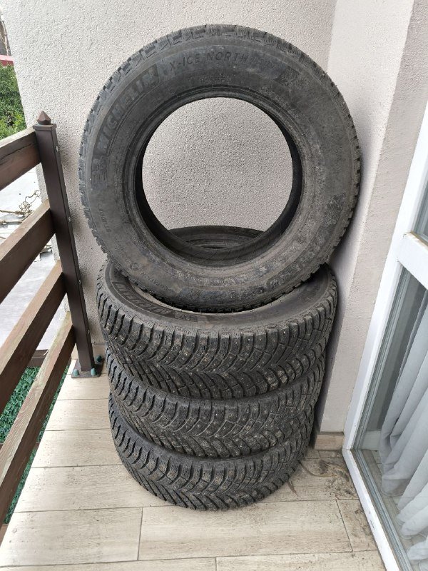Зимние шипованные шины Michelin X - Ice North 4 Suv 225/65 R17 106T
