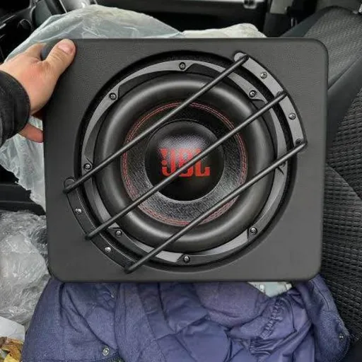 Сабвуфер JBL со встроенным усилителем