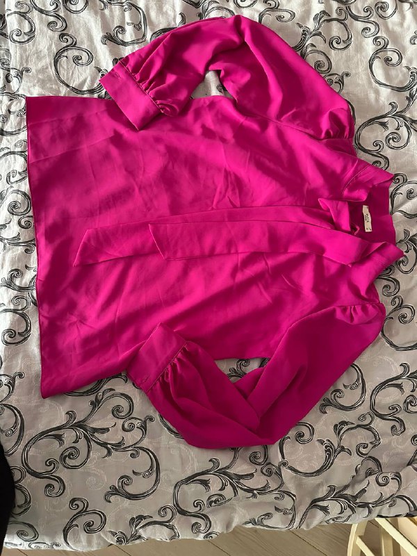 Розовые туфли, платье H&M, рубашка Zara, блузка, фен 5