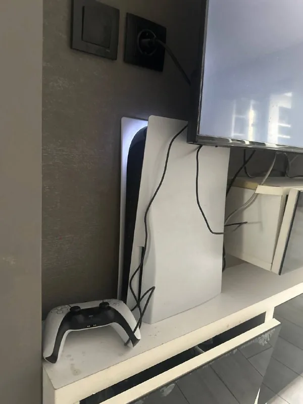 Sony PlayStation 5, 2 геймпада DualSense 1
