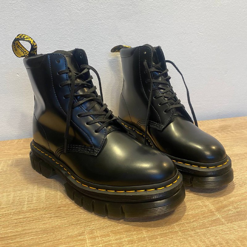 Новые Dr Martens RIKARD 8i, размер 39