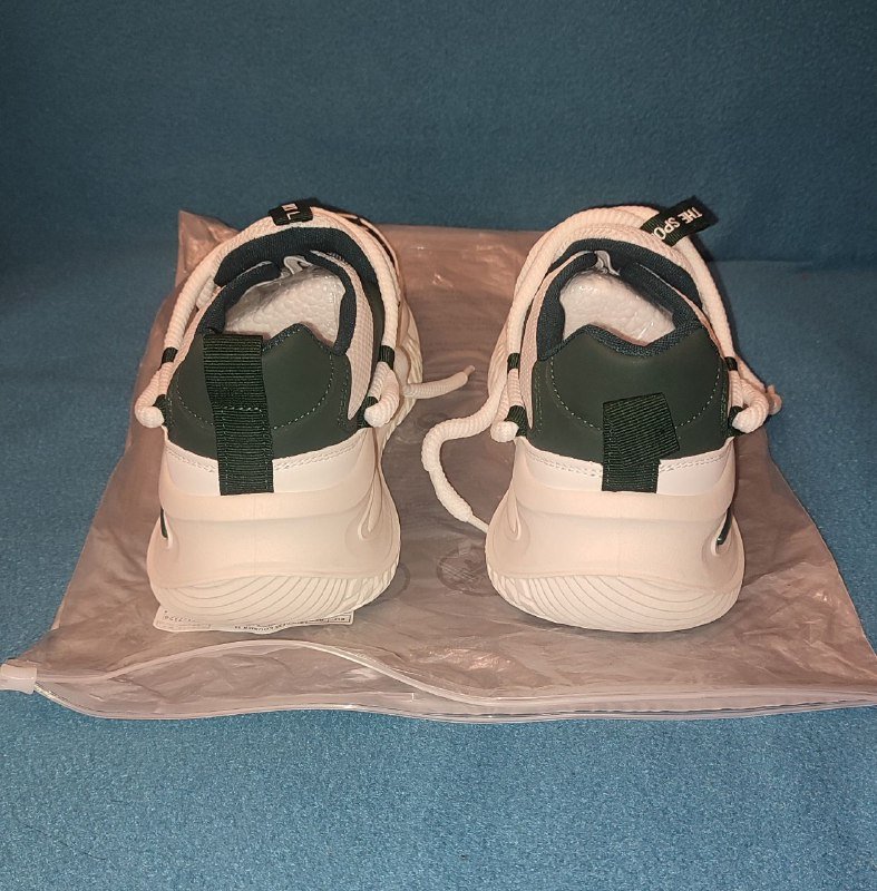 мужские кроссовки 42 размер новые 4