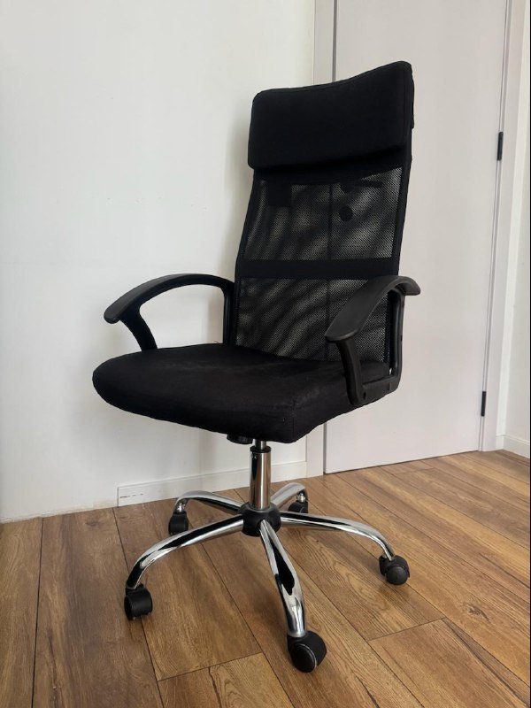 Монитор Xiaomi, 2 офисных стула, рабочий стол, мультиварка, посуда, фильтр, ваза, весы, корзины, подушки, пледы 2