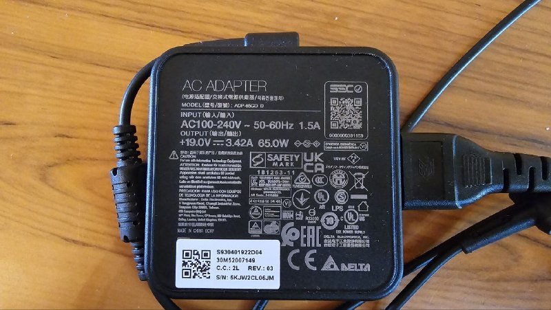 MSI Modern 15 B12M ноутбук 6