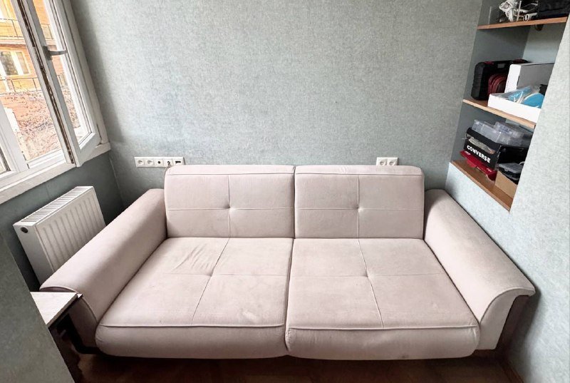 Журнальный стол, Диван, Елка 4