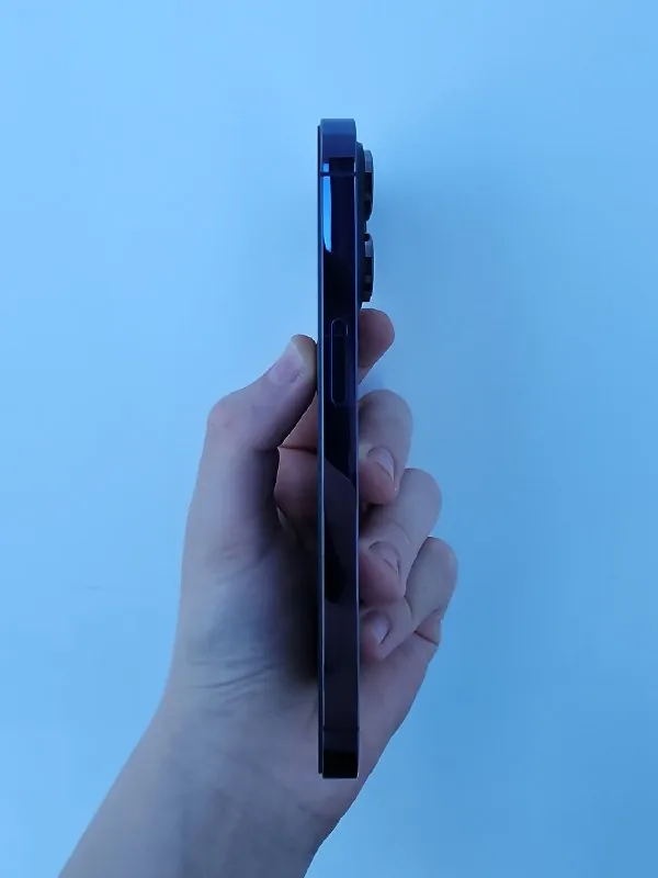 iPhone 14 Pro 4