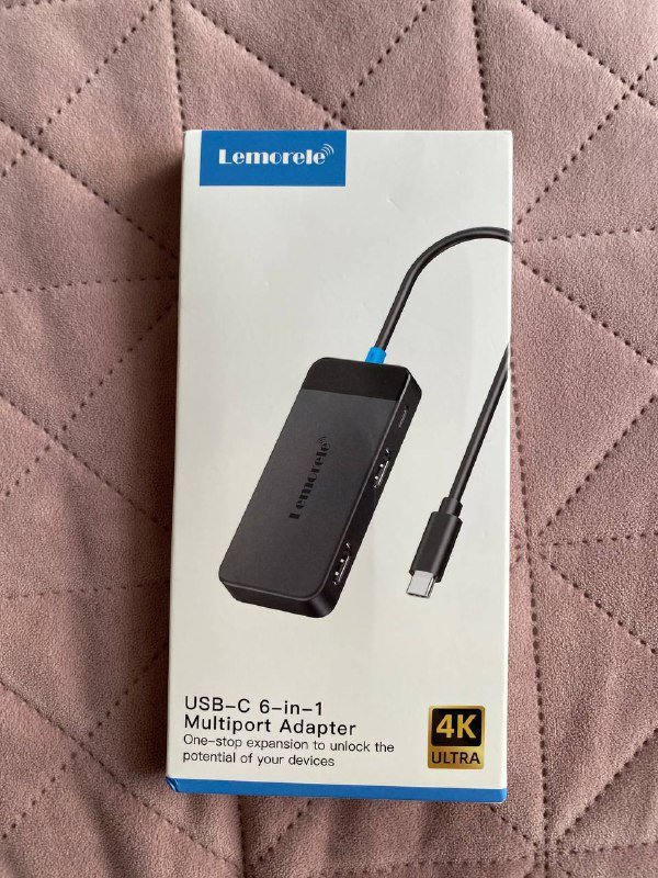 USB-C 6-in-1 multi adapter