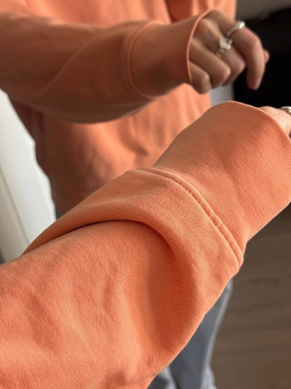 Levi’s свитшот персик 3