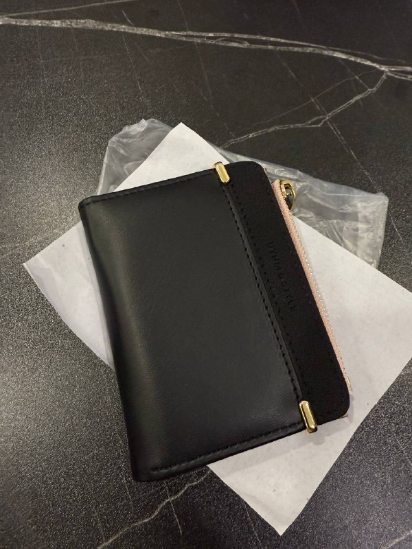 Очки, кошелек, косметички, мужские кроссовки 2