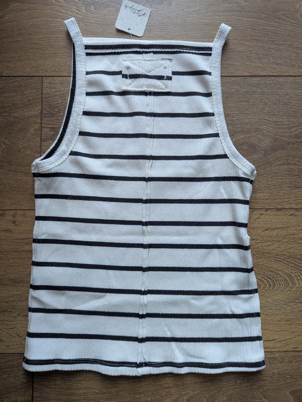 Легкие летние шорты Weekend Collection, майка Free People, летнее платье Kaiia 6