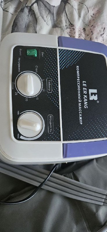 Старинные деревянные стулья, пуф 7