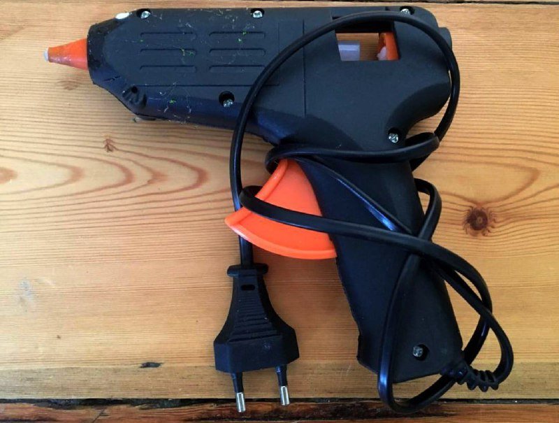 Аккумуляторный дрель-шуруповерт, Пистолет клеевой 3