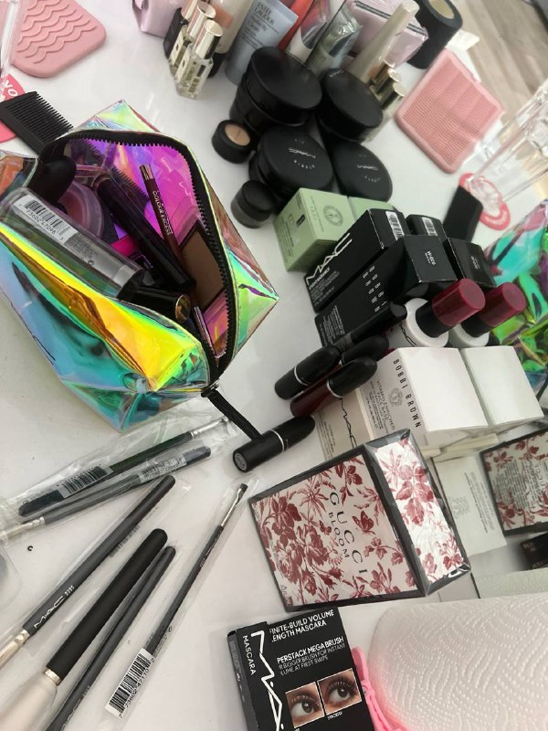 Косметика Mac, Bobbi Brown, Clinique