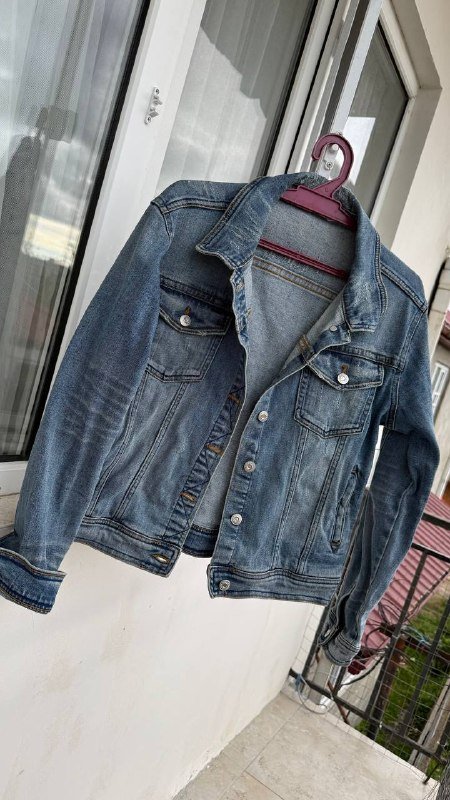 Джинсовая курточка Zara L