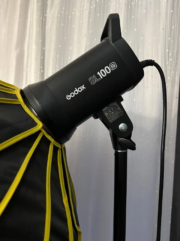 Осветитель Godox SL100 Bi, софтбокс NiceFoto, штатив 1