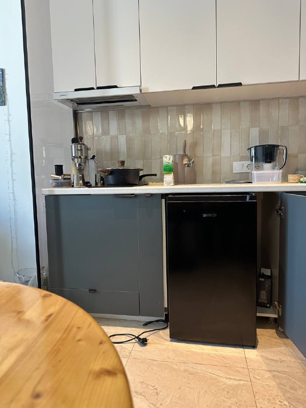 Холодильник Gorenje с морозильником, 82х38х47 см 1