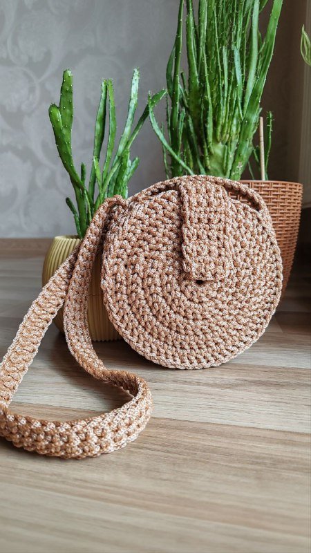 Вязаные сумки, игрушки, шапки, митенки, шарфы 7