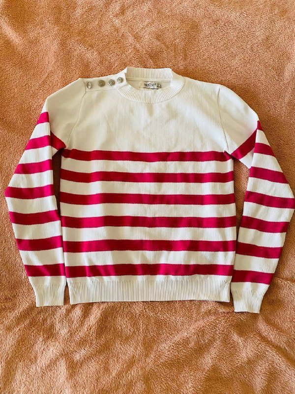 Свитер женский, юбка-карандаш, блузка, вязаный топ, защита маникюра, карандаш для бровей, расческа, тени Sephora