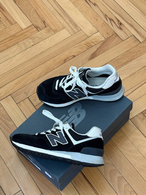 Кроссовки New Balance 574 черно-белые 38 размер 8