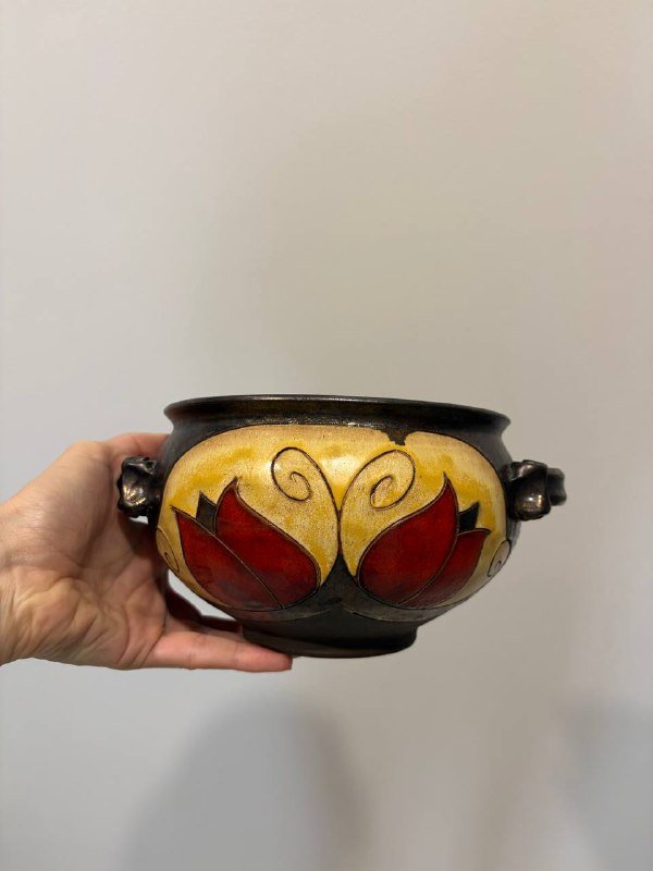 Посуды белая с одной ручкой, большая с двумя ручками 4