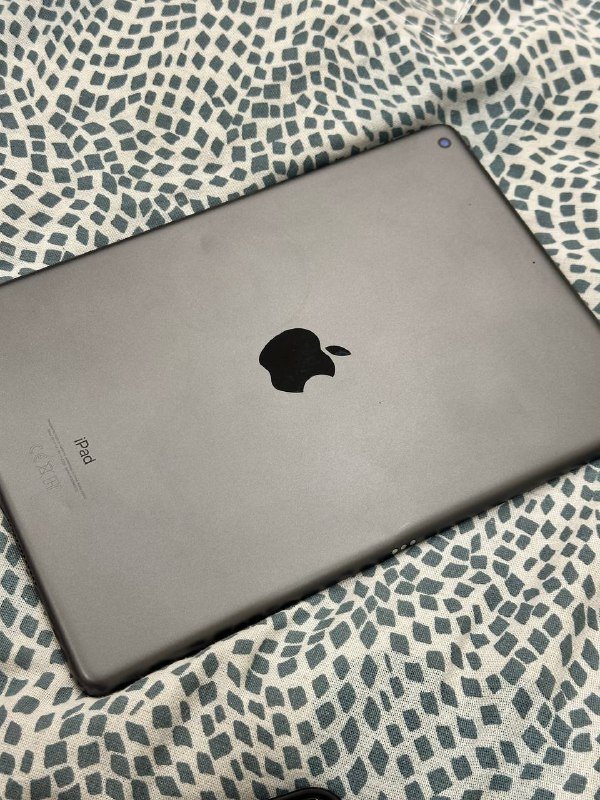 iPad 9 gen WiFi 64GB с чехлом и ручкой 2