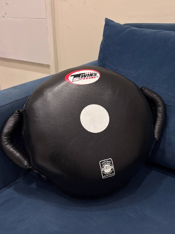 Большая лапа TWINS