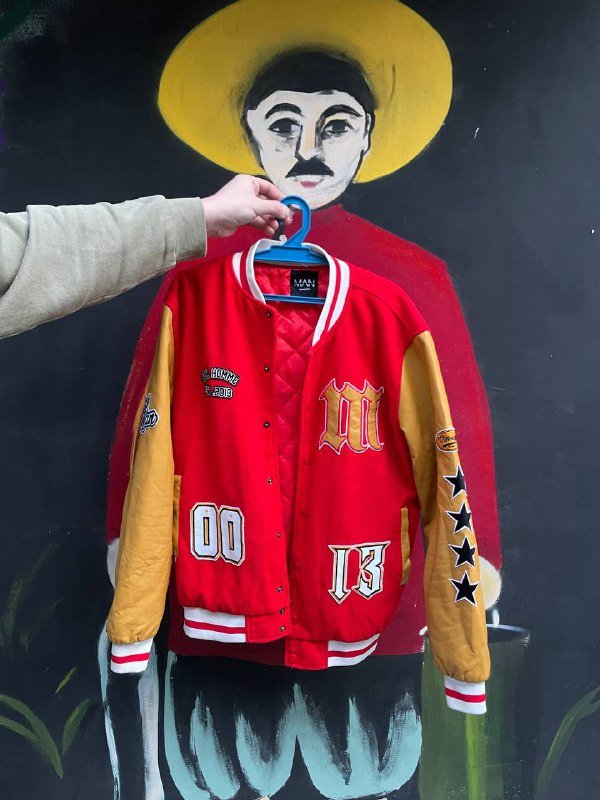 Бомбер красно-жёлтый мужской