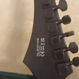 Леворукая гитара Solar и чехол Schecter 4