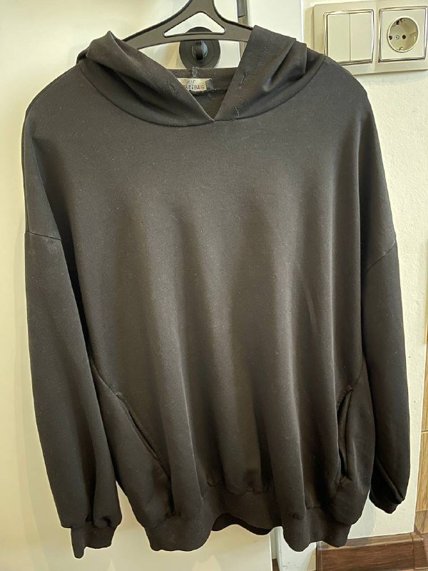 жилетка с капюшоном, курточка с наполнителем, кожаные ботинки, кофты с капюшоном, черный костюм 6