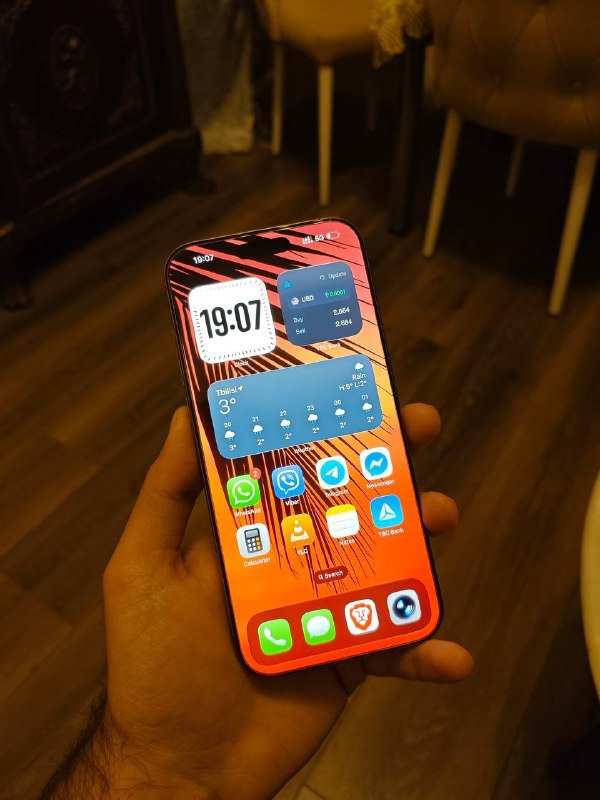 iPhone 16 Pro Max, 4 чехла, зарядной провод