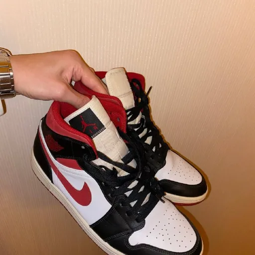 Nike Air Jordan 1 Mid кроссовки