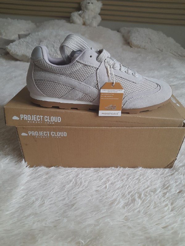 Кроссовки женские размер 41