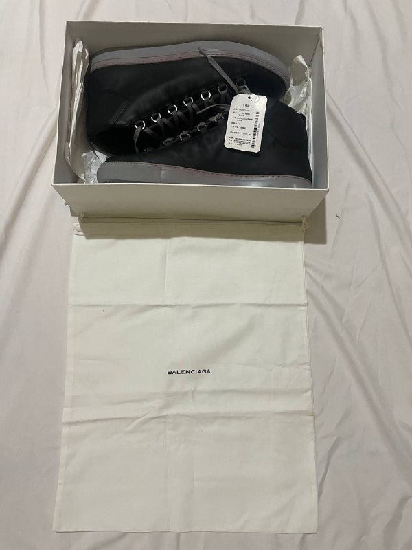 true religion mastermind hysteric glamour jordan polar supreme balenciaga chrome hearts shoes jeans sweatshirt 5