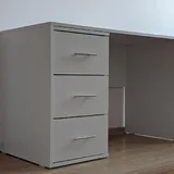 Письменный стол с тумбой 1