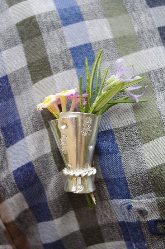 Брошь из серебра со стальной застёжкой 2