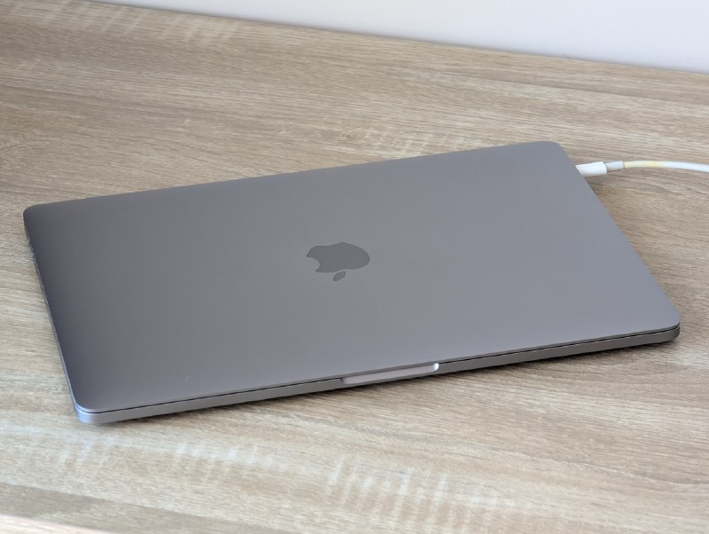 MacBook Pro i5 8/256 2019