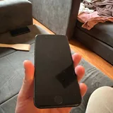 iPhone 8 256 ГБ 1