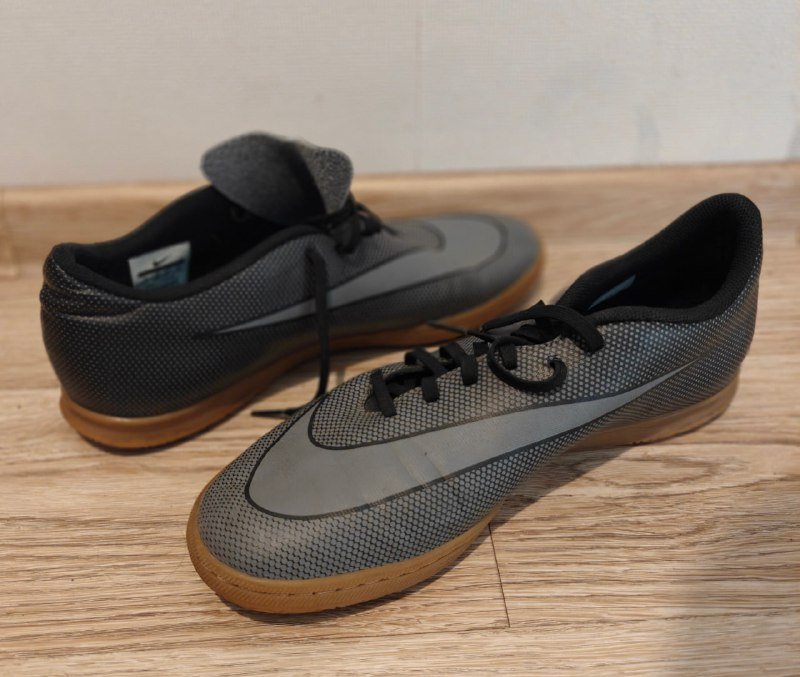 Футбольные бутсы Nike 11 US 45 EU