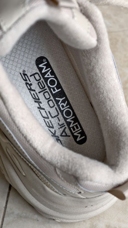 Кроссовки Skechers унисекс размер 42 eur 2