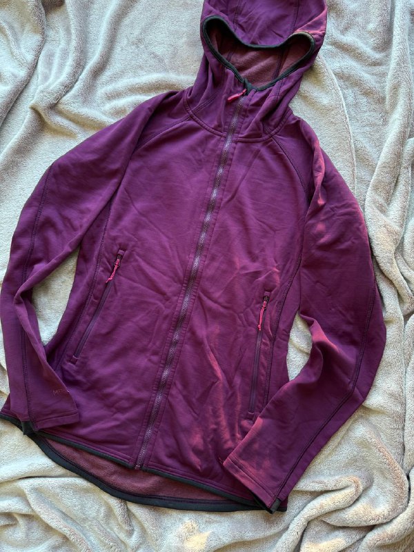 Винтажная рубашка Fjällräven Kånken, спортивные штаны Adidas, поло Chiemsee, и другое 9