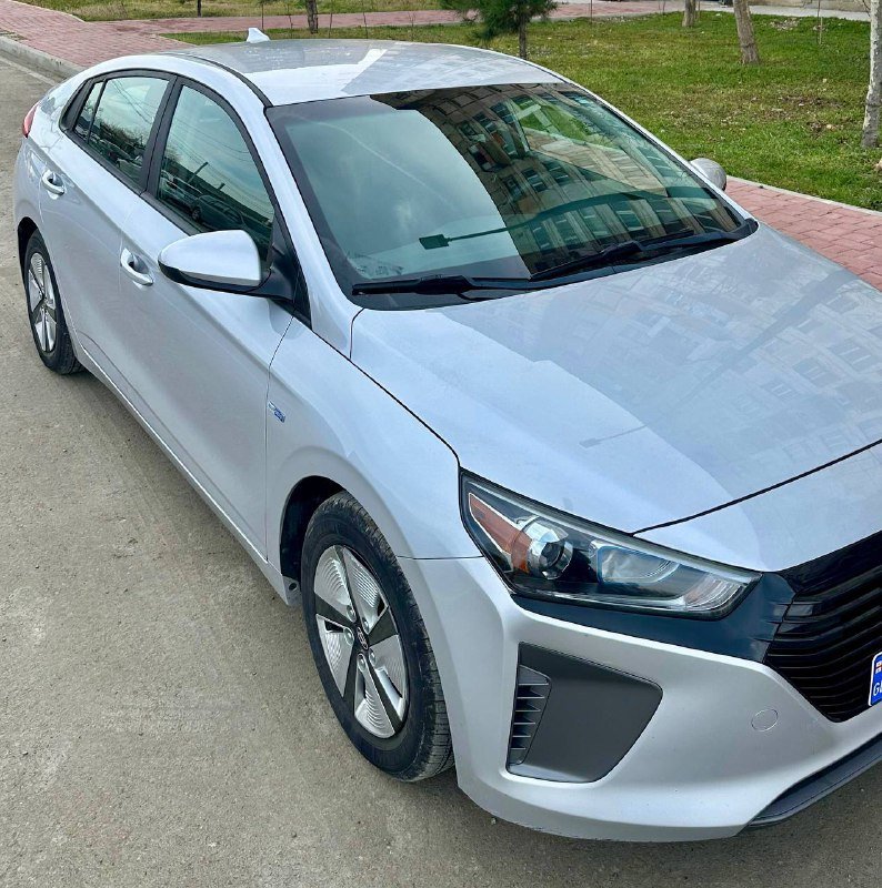 Услуги водителя с личным авто Hyundai Ioniq 2019