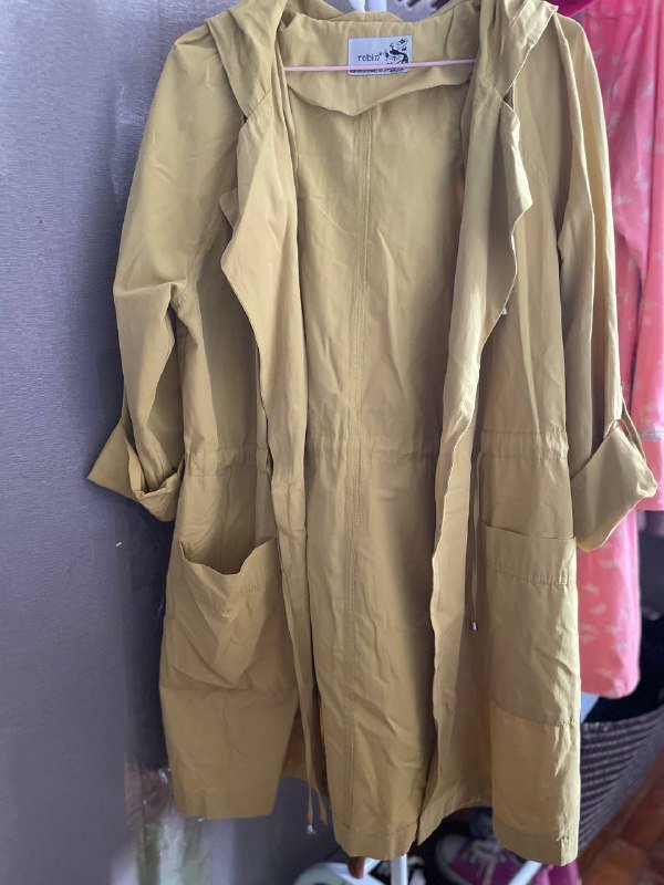 Женский бежевый плащ Robin