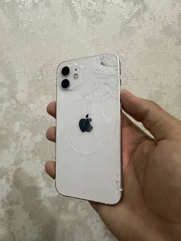 Iphone 12 с двумя чехлами 2
