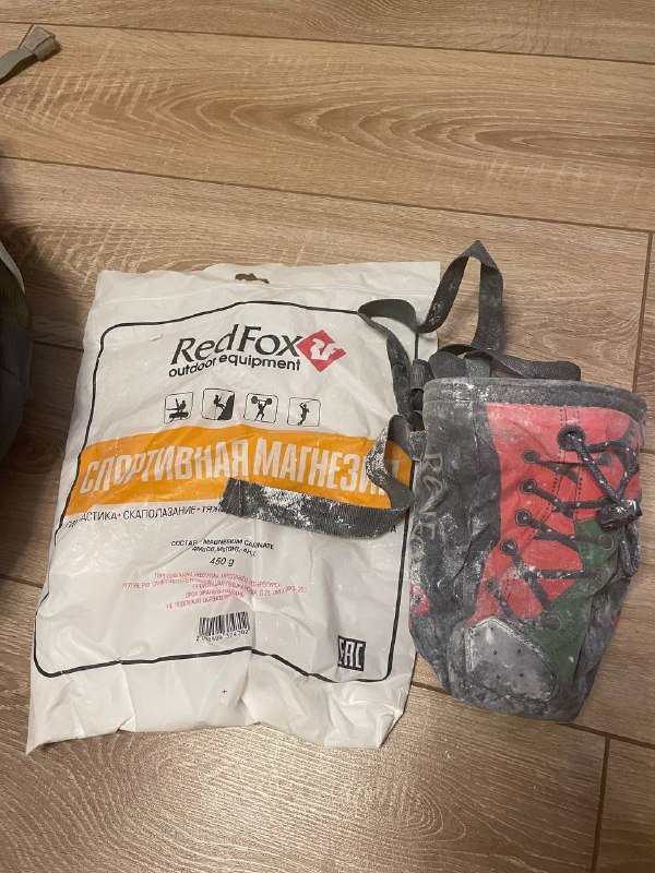 Туристическое снаряжение, карабины, веревки, рюкзак, палки, шлем 8