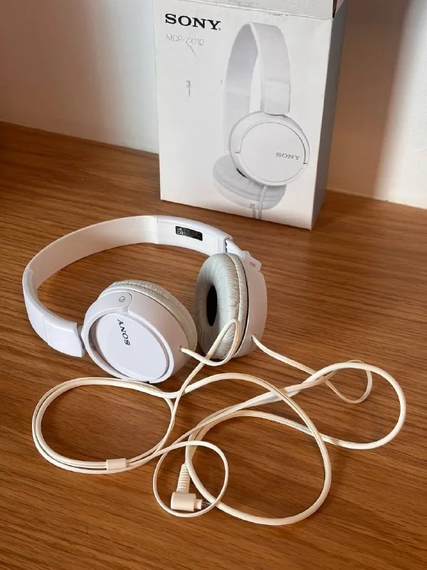 Проводные наушники Sony MDR-ZX110 белые 1