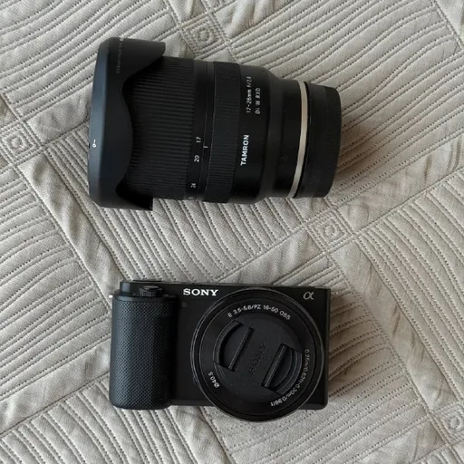 Sony ZV-E10, объектив Tamron 17-28
